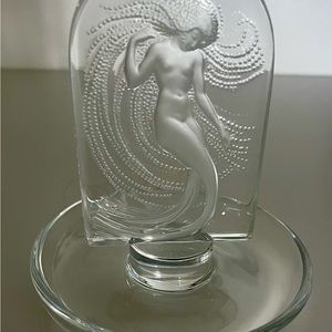 LALIQUE Crystal Statuette “Naiade”